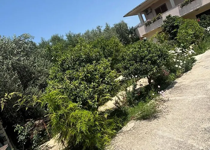 بيت ضيافة Besart 4*
